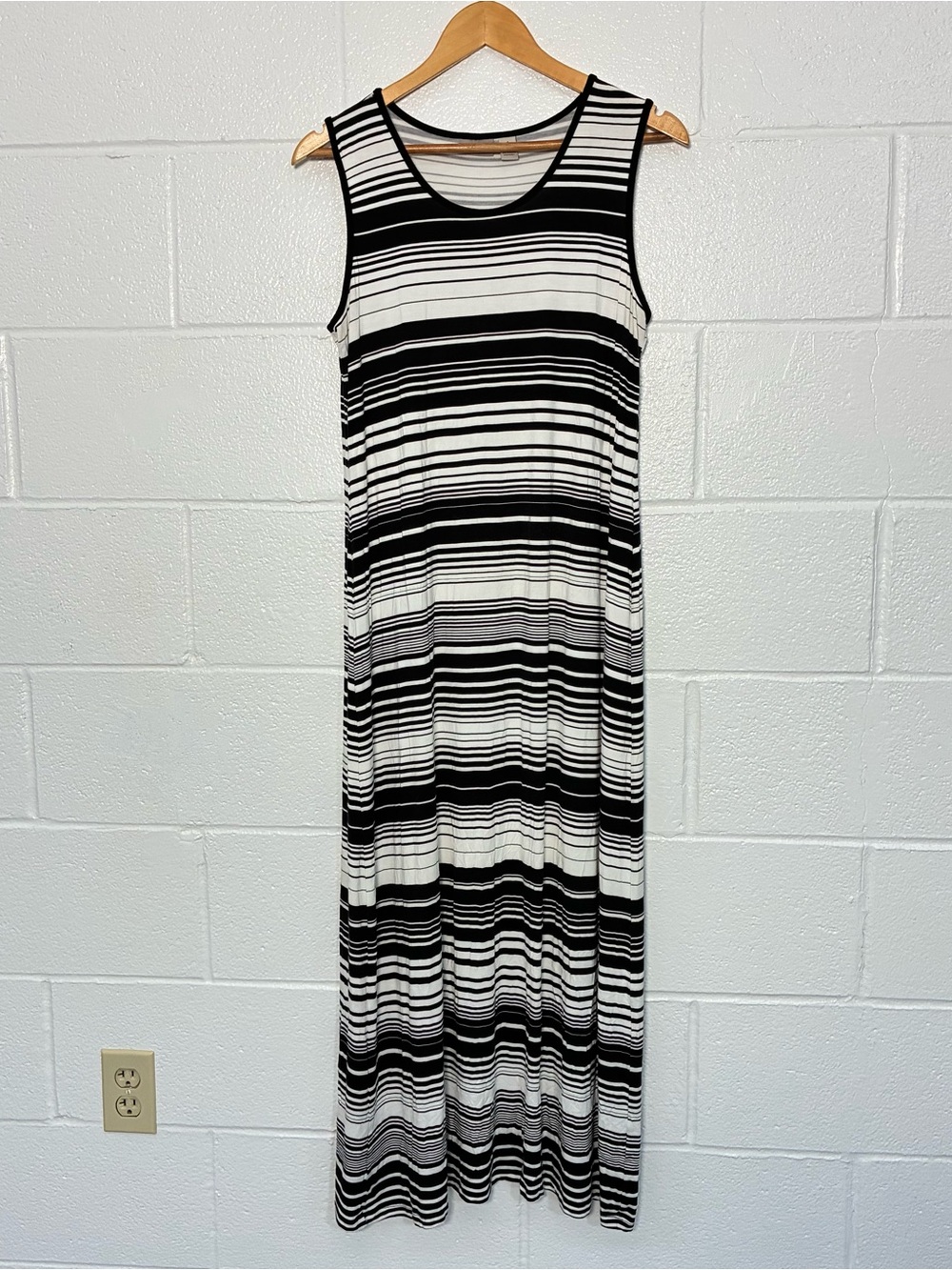 Chicos striped Tamra maxi dress size 1 medium